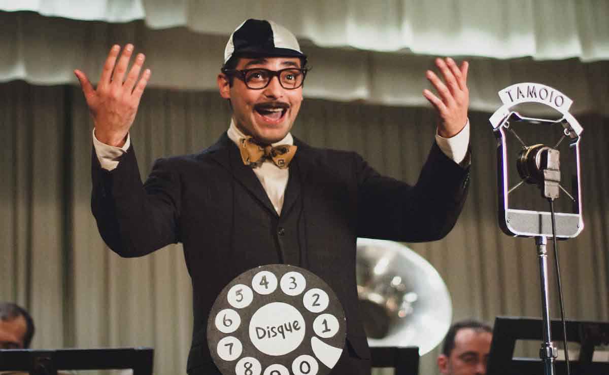 Chacrinha: O Velho Guerreiro estreia nos cinemas nesta quinta-feira.