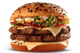 Quem escolhe o Duplo Picanha perde o queijo coalho, mas ganha mais um hambúrguer. Foto: Divulgação.