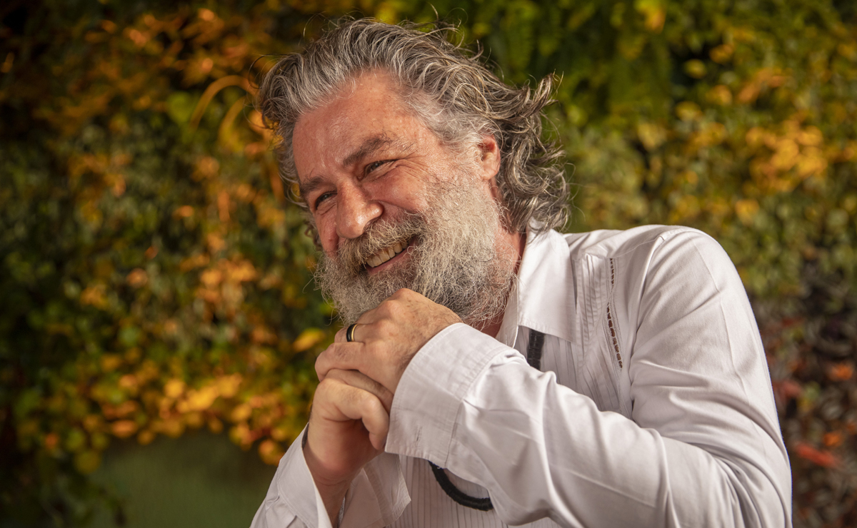 Leopoldo Pacheco é Feliciano na novela O Sétimo Guardião.