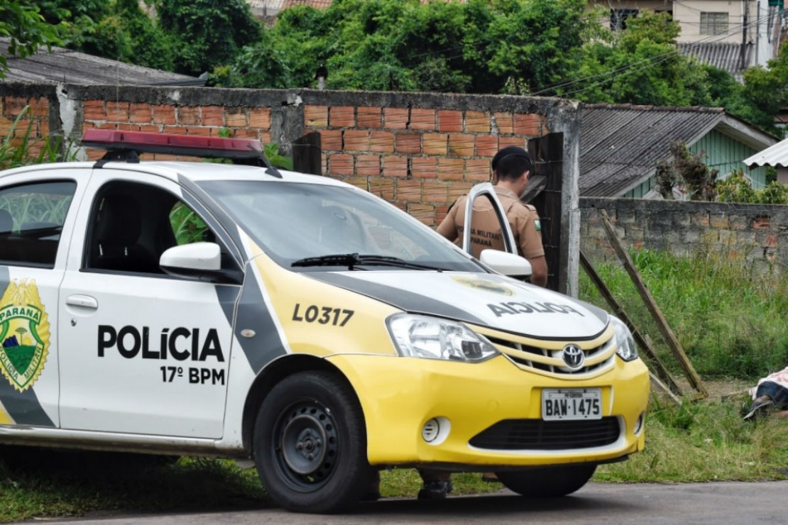 Rapaz foi morto com cerca de 15 tiros. Foto: Denis Ferreira Netto