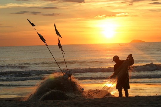 Será que dá praia? Depende da previsão do tempo. Foto: Átila Alberti / Tribuna do Paraná