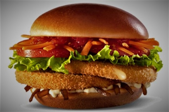 McVeggie pode ter até duas fatias de queijo coalho. Foto: Divulgação.