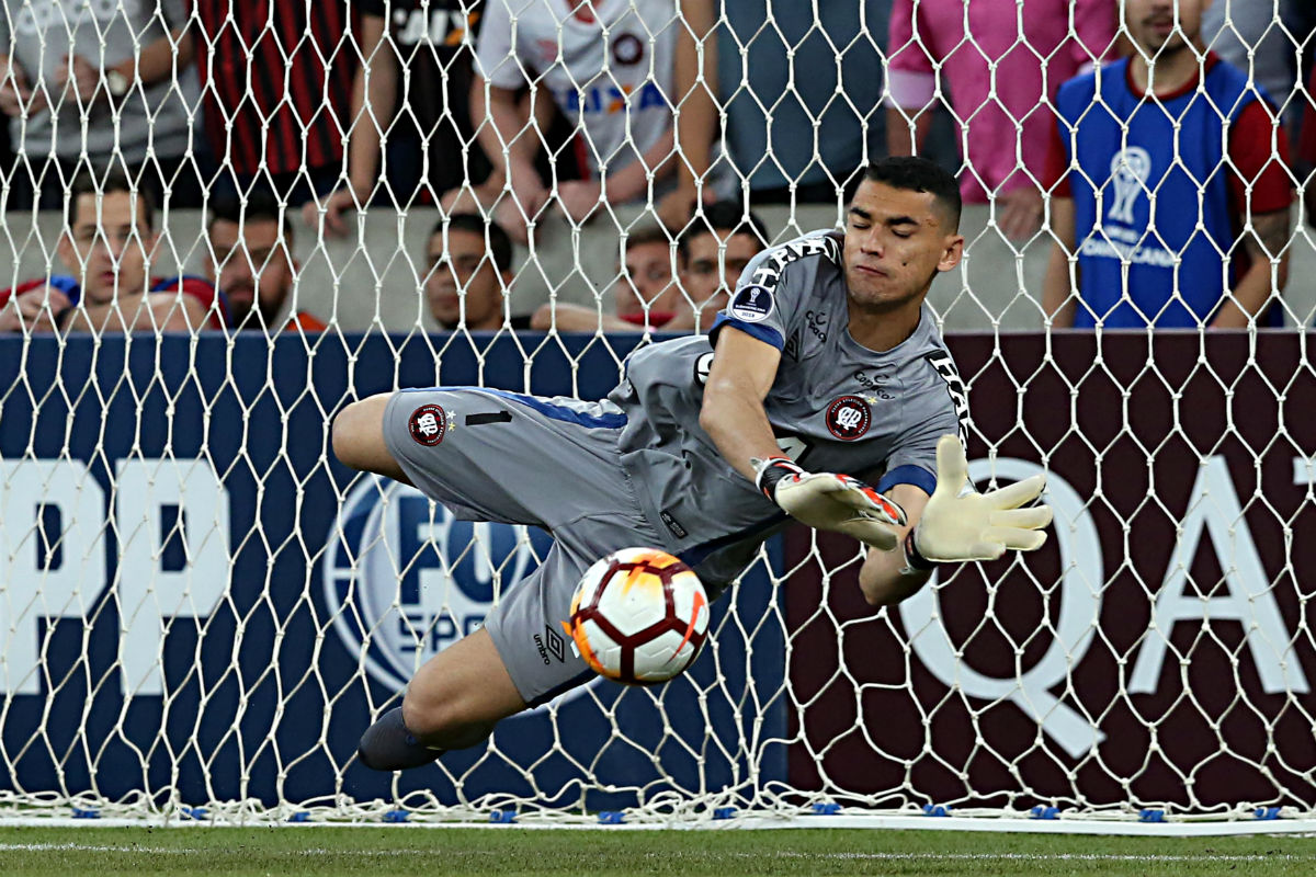 Dono da meta rubro-negra também é especialista em pegar pênaltis. Foto: Albari Rosa. 