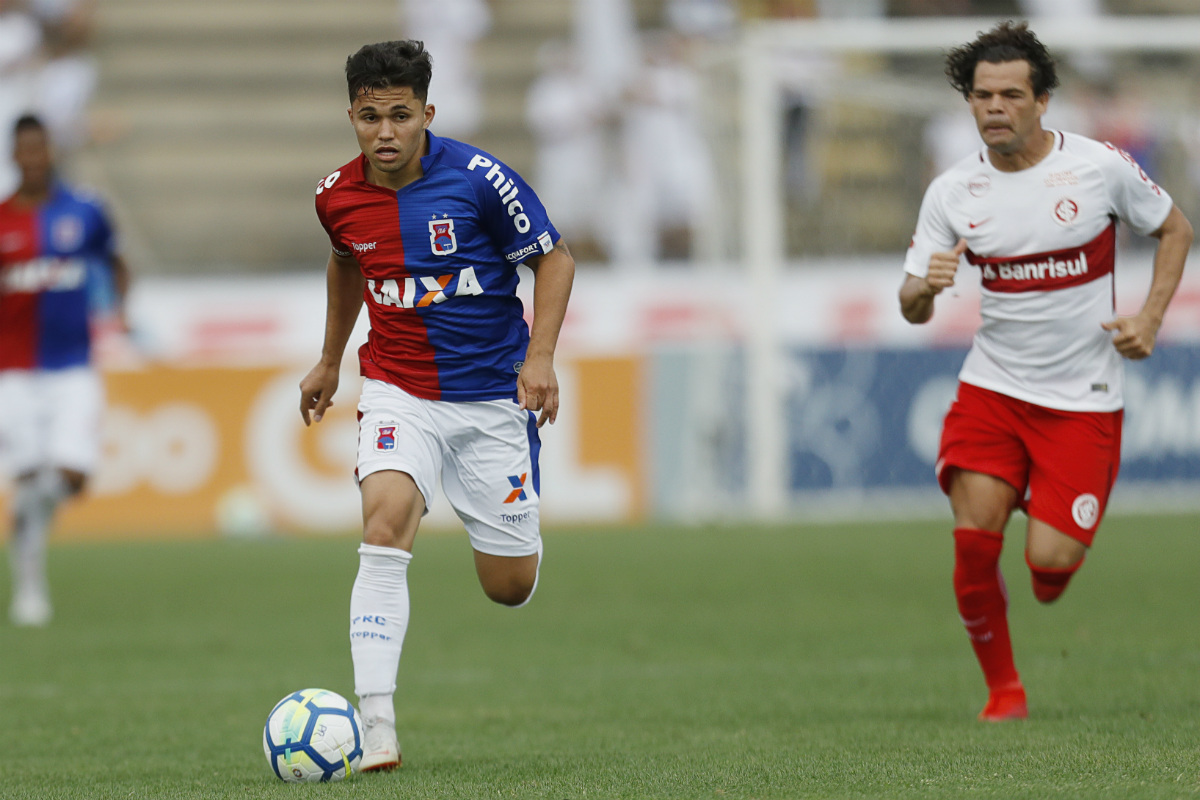 Alesson voltou de empréstimo do Cruzeiro ao Tricolor e se firmou entre as boas opções. Foto: Jonathan Campos