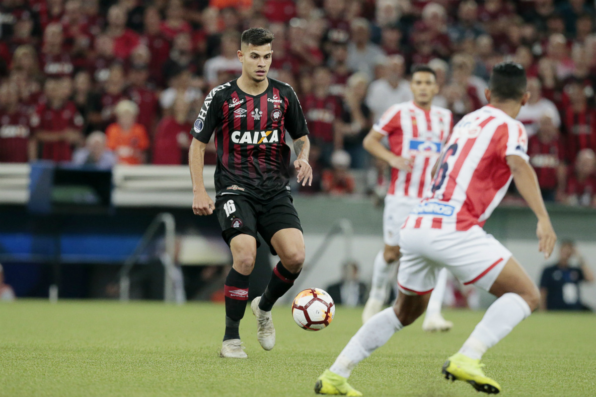 Bruno Guimarães disputou 58 jogos neste ano e marcou cinco gols. Foto: Lineu Filho