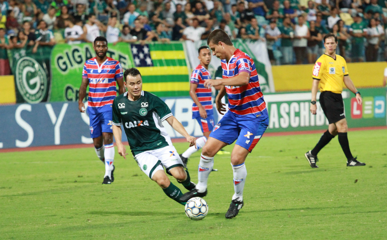 Renato Cajá não foi bem nas duas últimas temporadas, mas é o clássico camisa 10. Foto: Divulgação/Goiás