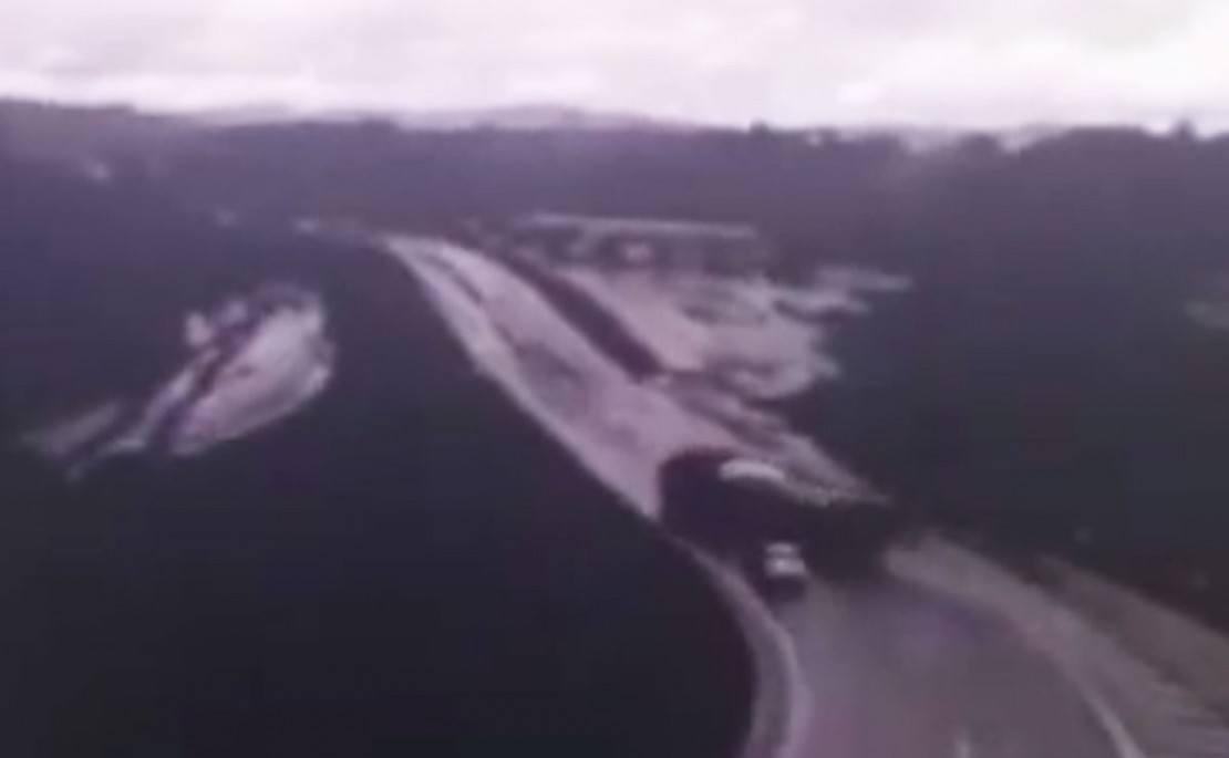 Vídeo mostra momento de acidente que causou bloqueio de 24 horas na BR-116. Foto: Divulgação/PRF.