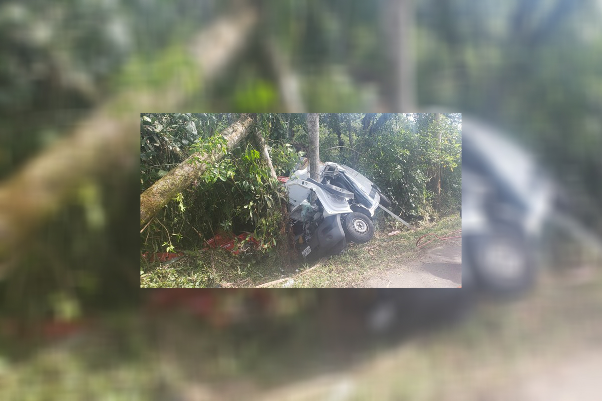 Motorista perde a vida ao capotar Van em Guaratuba, no litoral do Paraná. Foto? Divulgação / PRE
