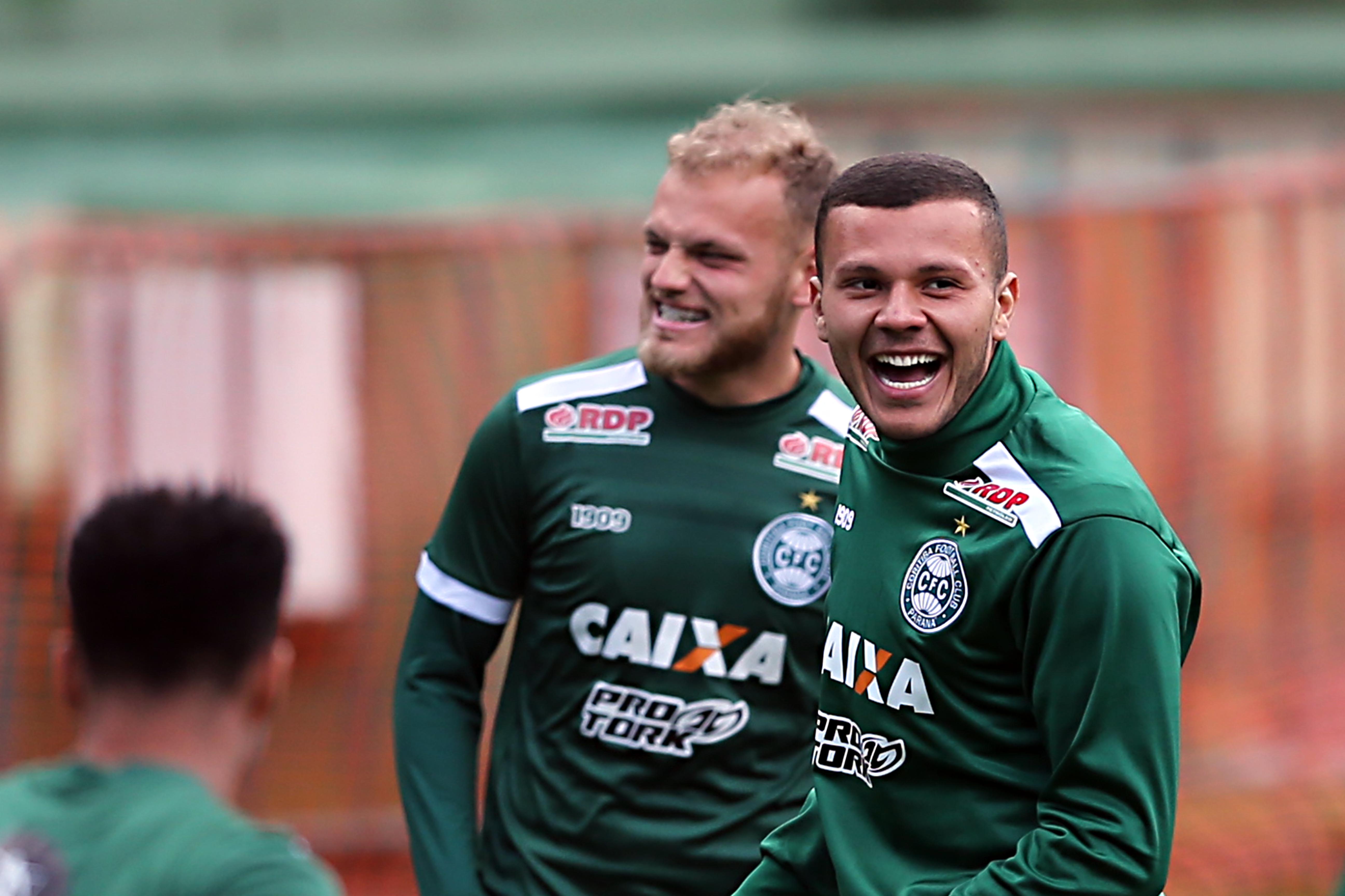 Julio Rusch e Thalisson Kelven foram emprestados. Foto: Albari Rosa.