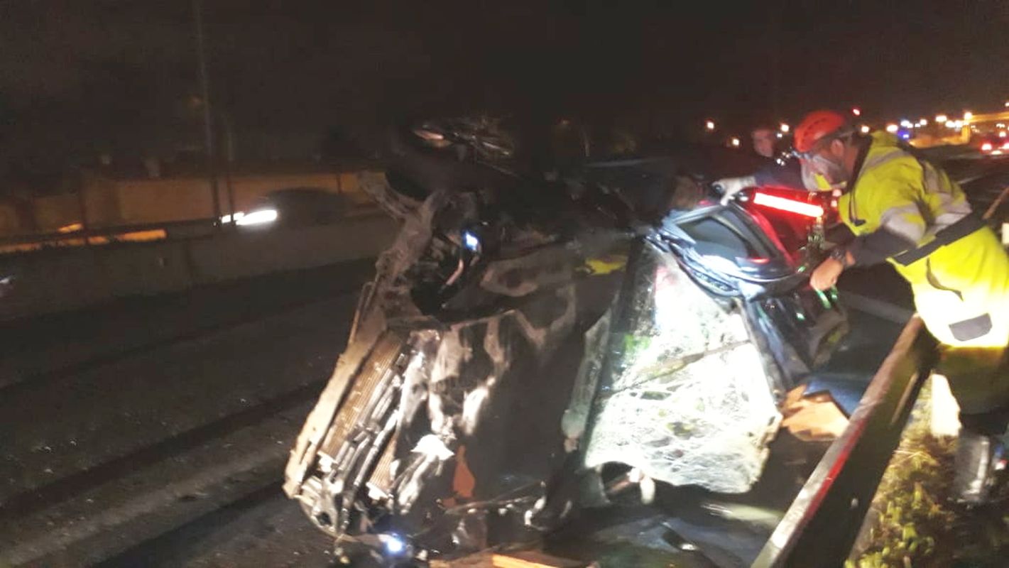 Carro capotou várias vezes após atropelar andarilho na BR-116. Foto: Colaboração
