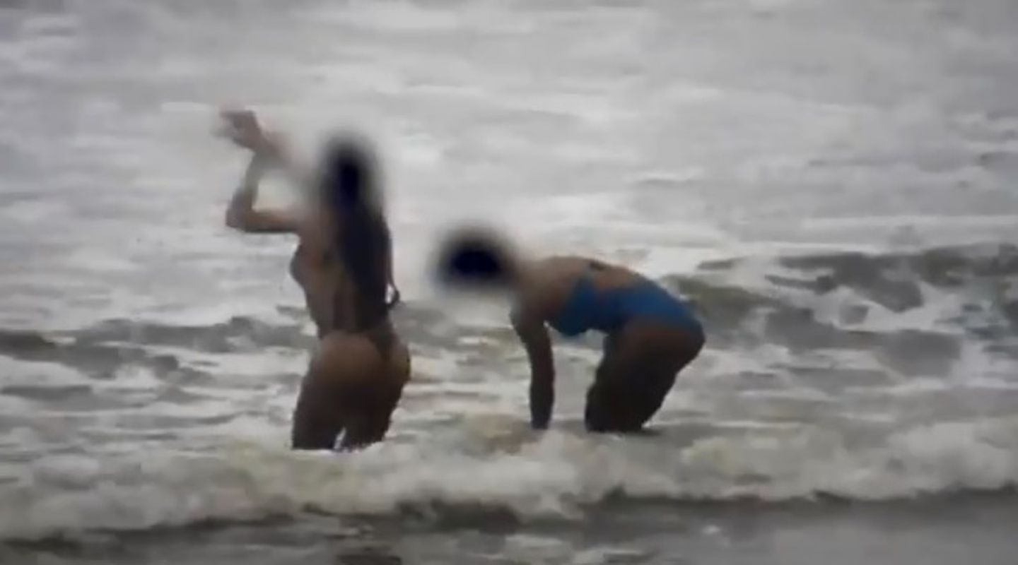 Funcionários foram flagrados espionando mulheres em praias de Guaratuba com as câmeras de monitoramento. Foto: Reprodução/RPC