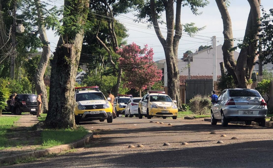 Ocorrência aconteceu na manhã desta quarta-feira, nas Mercês. Foto: Colaboração/Tribuna do Paraná.