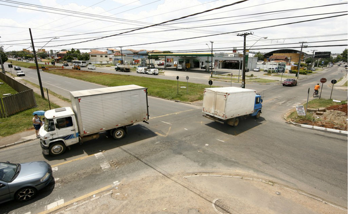 Novo binário no Sítio Cercado será formado pelas ruas Ourizona e Nova Aurora. Foto: Antônio More / Agência de Notícias Gazeta do Povo