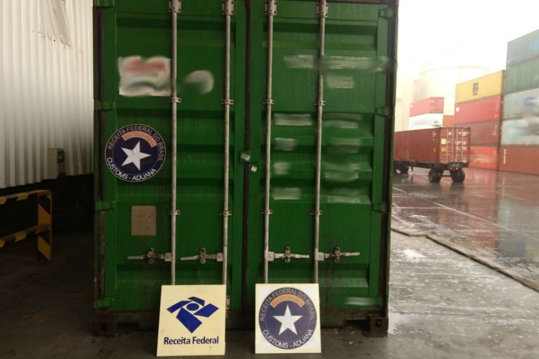 Contêiner onde a cocaína foi encontrada, no Porto de Paranaguá. Foto: Divulgação/ Receita Federal