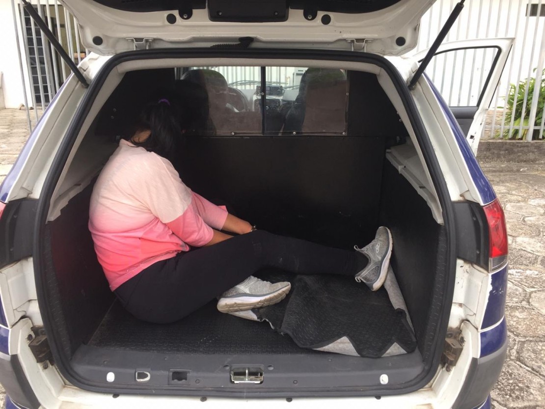 Suspeita de furtar a bolsa da médica, na UPA do Cajuru. Foto: Divulgação/Guarda Municipal