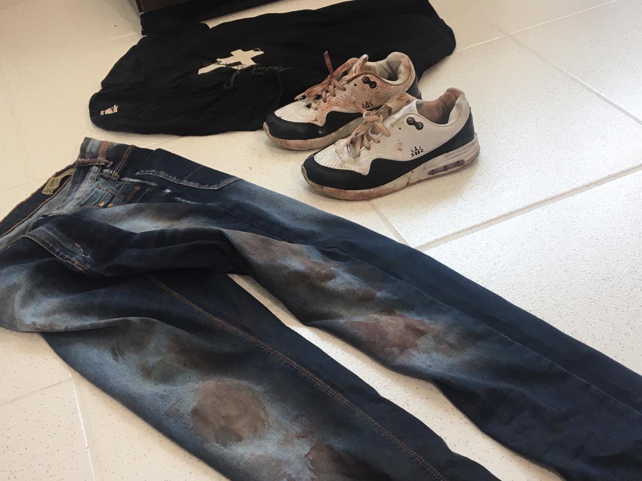 Roupa que o suspeito usava no dia do crime. Foto: Divulgação/Polícia Civil