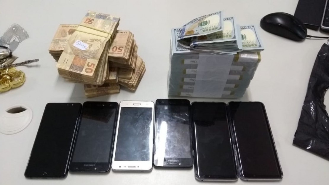 Operação Teseu prendeu o traficante Minotauro e com ele apreendeu uma grande quantidade de dinheiro. Foto: Divulgação/Polícia Federal