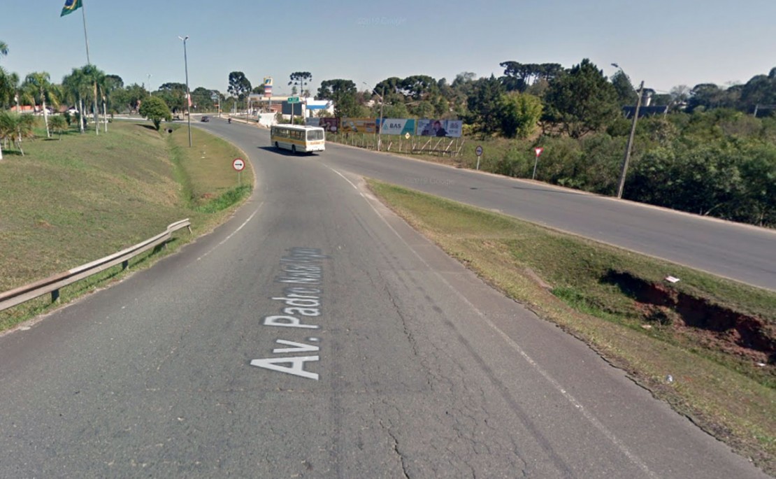 Um dos acidentes ocorreu na alça de acesso. Foto: Reprodução/Google.