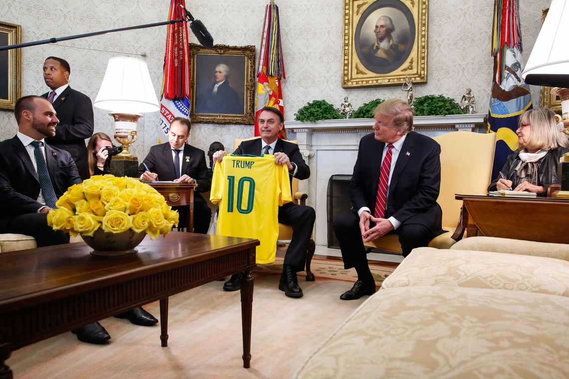 Presidente dos Estados Unidos, Donald Trump, recebe o mandatário brasileiro, Jair Bolsonaro, no Salão Oval da Casa Branca, em Washington. Foto: Isac Nóbrega/Agência Brasil