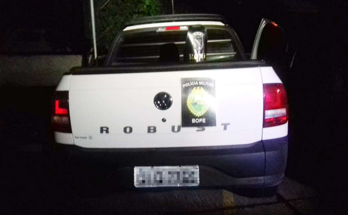 Saveiro encontrada na residência do terceiro envolvido também era roubada. Foto: Divulgação/PM-PR