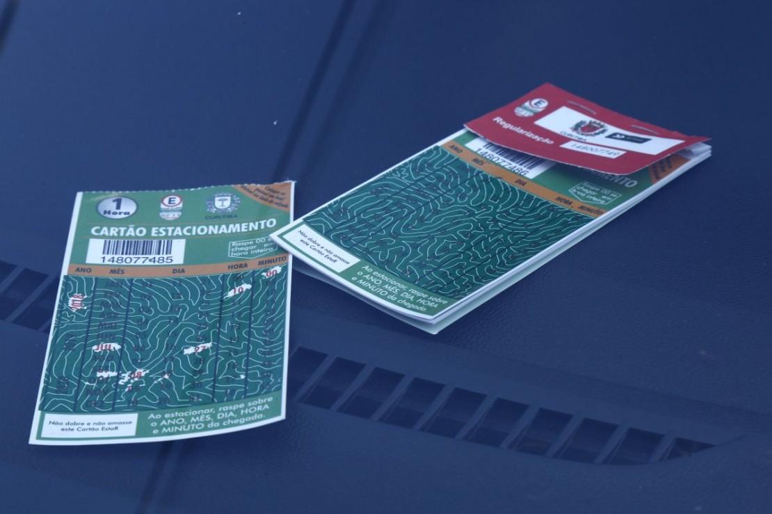 Cartão de Estar usado para estacionar nas ruas de Curitiba está com os dias contados. Foto: Aniele Nascimento/Arquivo/Gazeta do Povo