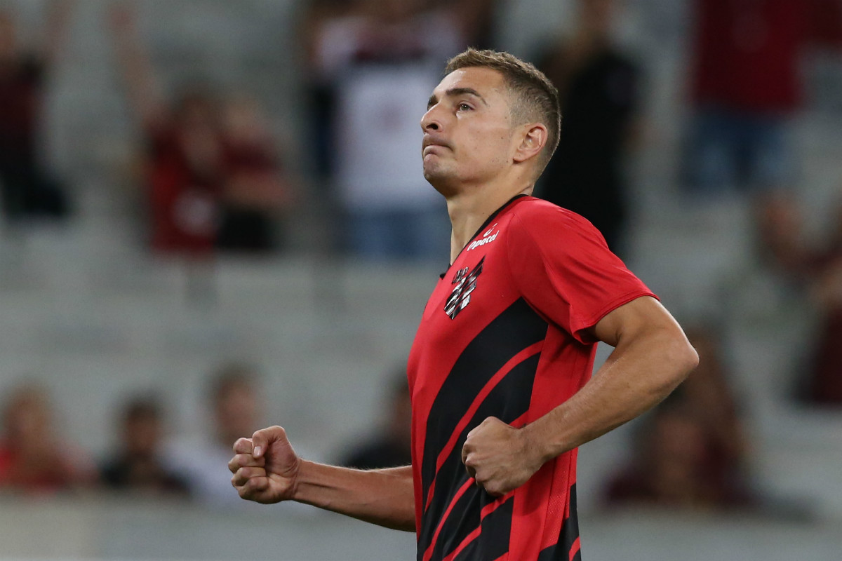 Marco Ruben empolgou a torcida do Athletico nos amistosos. Foto: Albari Rosa