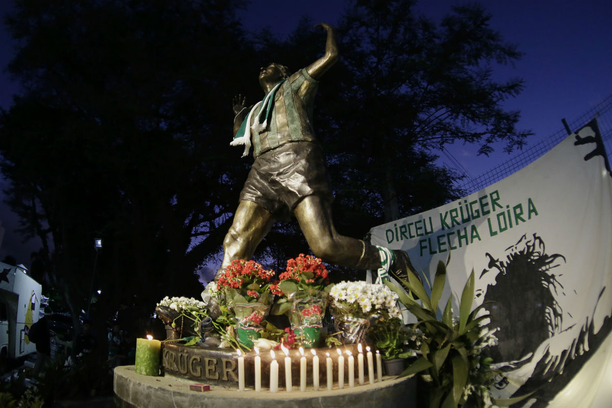 Noite foi marcada por homenagens ao ídolo Dirceu Krüger. Foto: Jonathan Campos. 