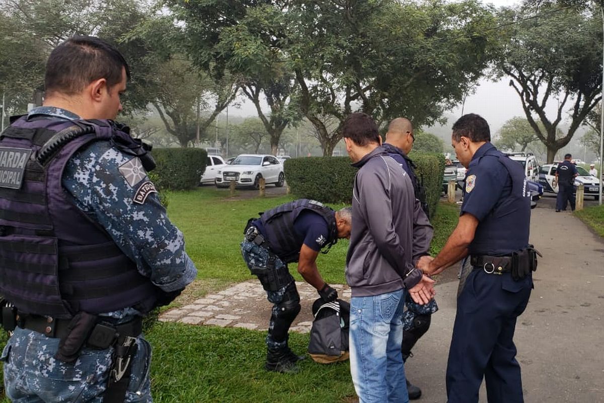 Homem que agrediu ex-mulher foi preso pela GM após tentar fugir para o Parque Barigui. Foto: Divulgação/GM