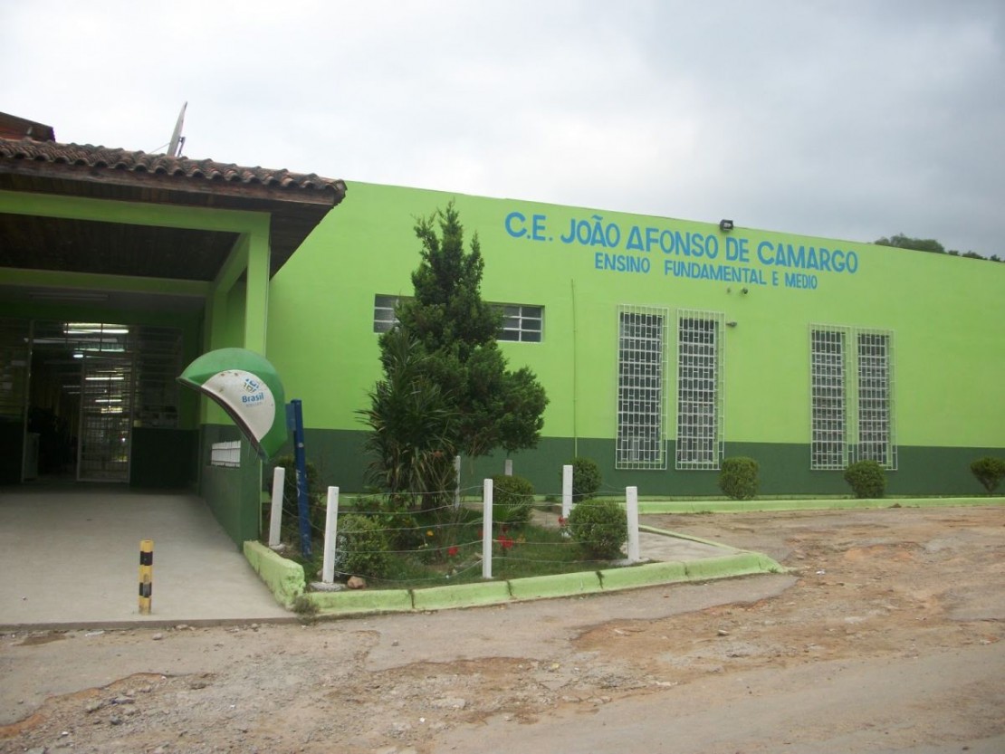 Boato de massacre em escola em Mandirituba assustou os pais. Segundo a PM, não passou de uma brincadeira de adolescentes. Foto: Reprodução/Cejac