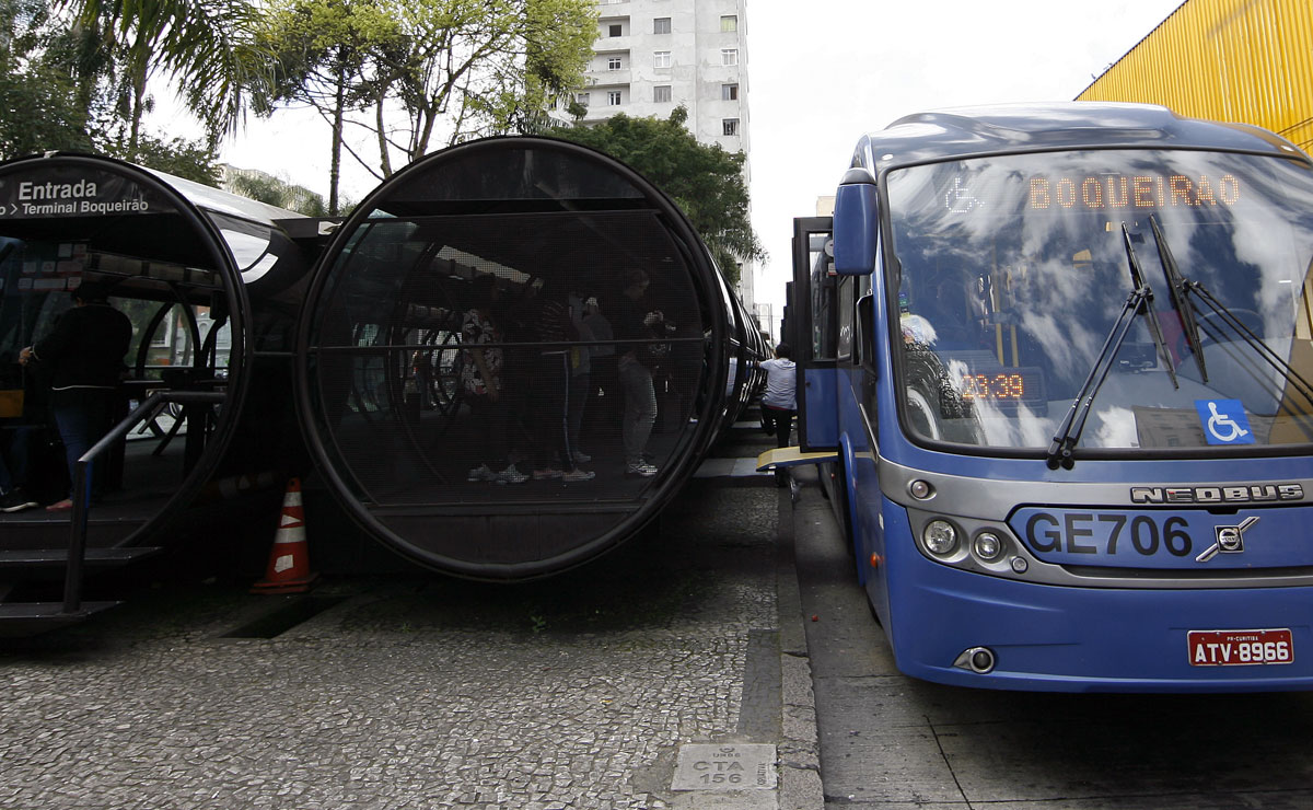 Caso ocorreu na manhã desta segunda-feira, na Praça Carlos Gomes, no Centro de Curitiba. Foto: Arquivo.