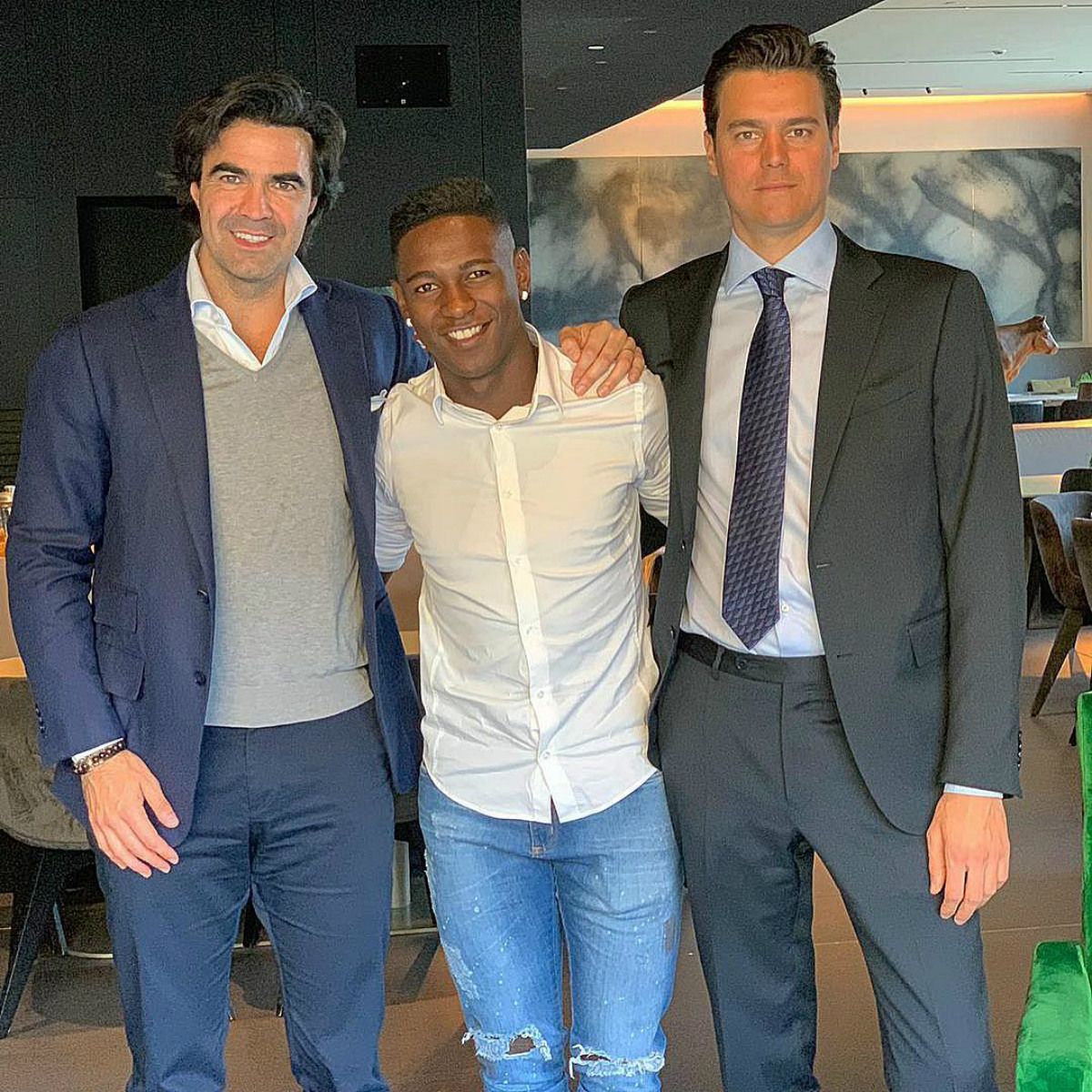 Jhonny Lucas está reunido com empresários em Milão. Foto: Reprodução/Instagram