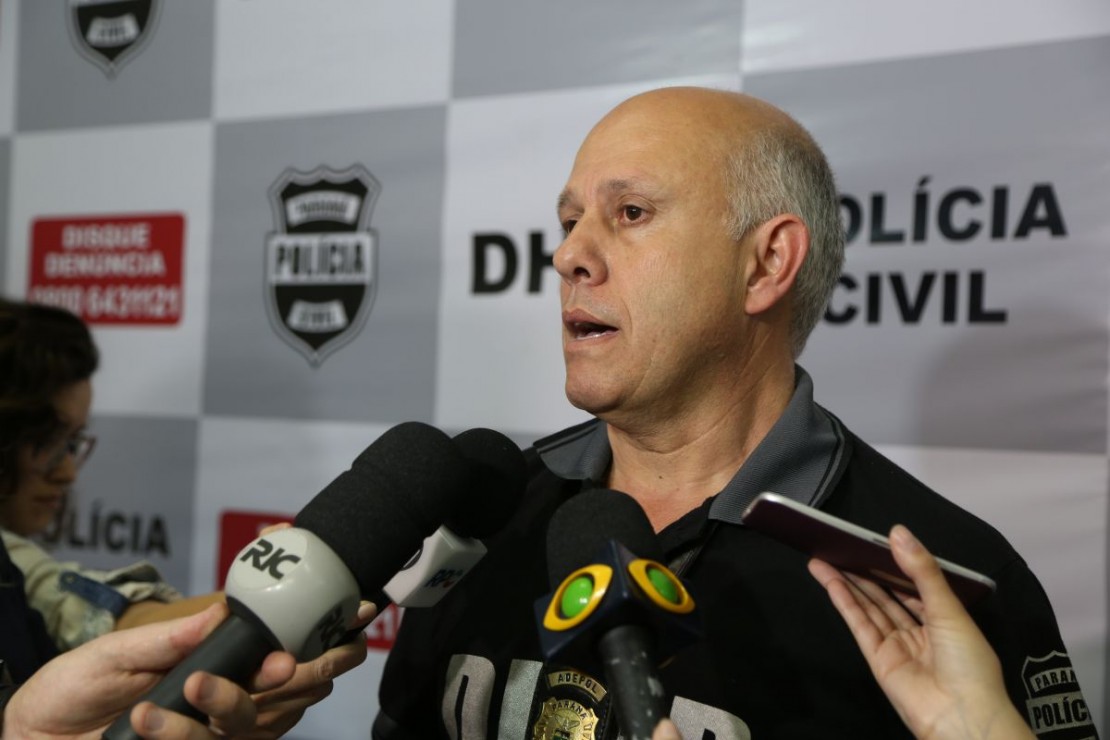 O delegado Osmar Feijó, da Delegacia de Homicídios e Proteção a Pessoa (DHPP), está a cargo da investigação da morte de Alvim Souza Júnior, de 56 anos. Foto: Átila Alberti/Arquivo/Tribuna do Paraná