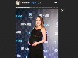 Thaeme, mesmo grávida de nove meses, foi ao show. Foto: Reprodução/Instagram.