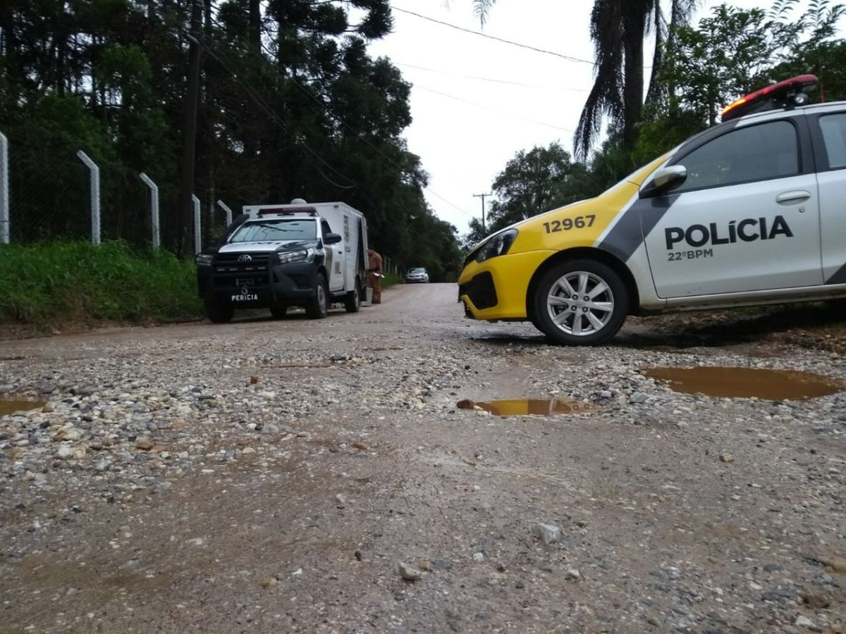 Chuva que caiu em Curitiba evitou que corpo fosse totalmente carbonizado. Foto: Gerson Klaina/Tribuna do Paraná