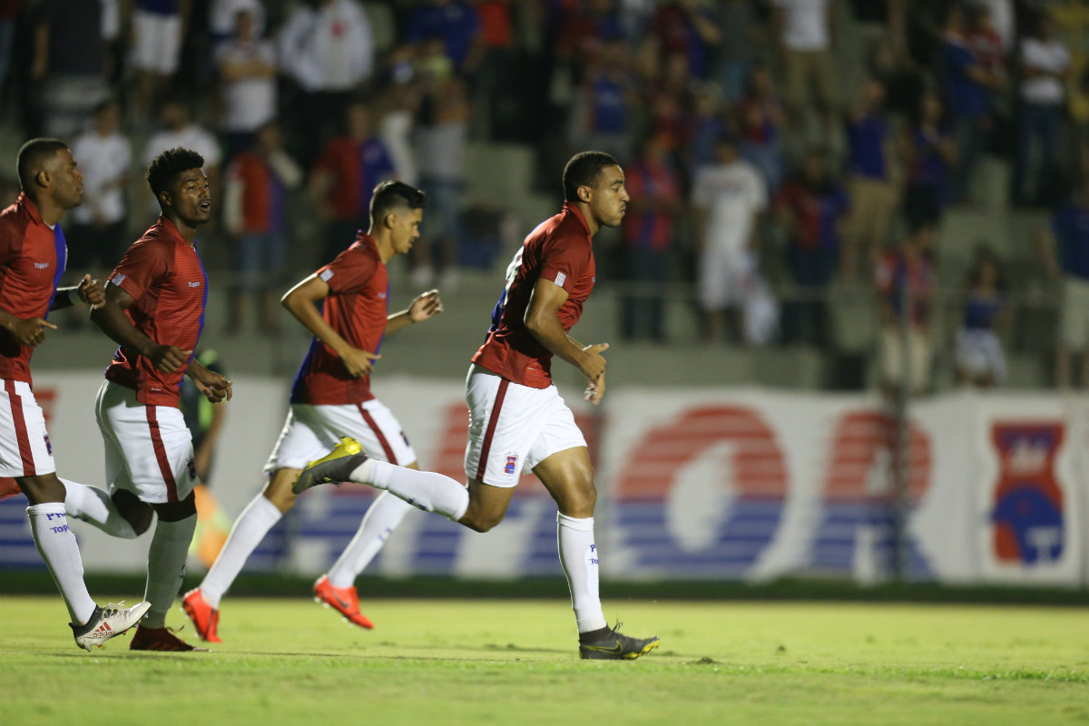 Paraná Clube até teve superávit, mas arrecadou muito pouco em relação aos rivais. Foto: André Rodrigues