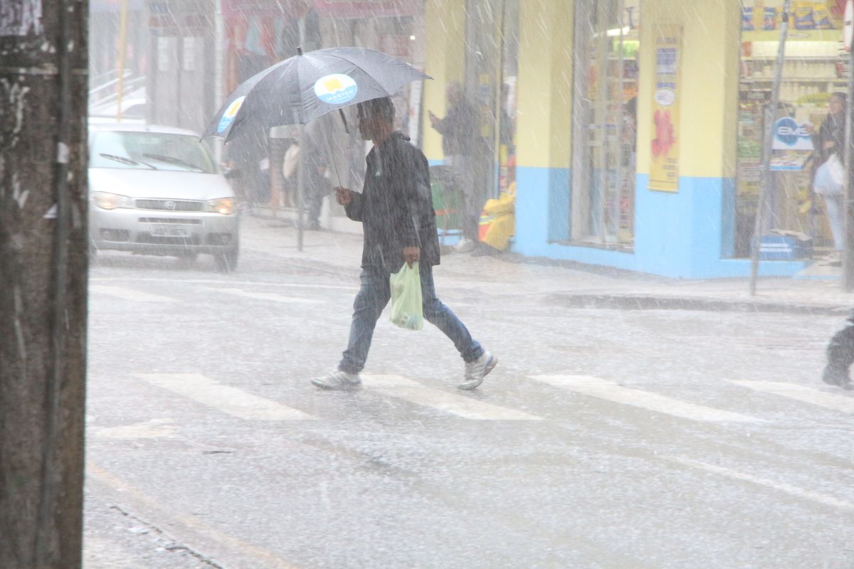 Curitiba está em alerta de tempestade nessa quinta. Foto: Átila Alberti/Arquivo/Tribuna do Paraná