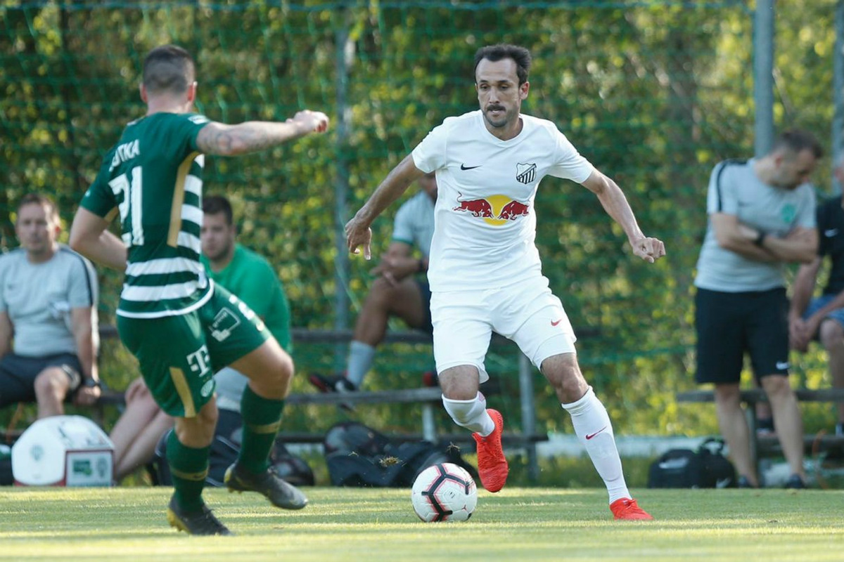 Atacante Thiago Ribeiro é o nome mais conhecido do Bragantino. Na Áustria, já venceu o Ferencvaros, da Hungria. Foto: Ari Ferreira/CA Bragantino