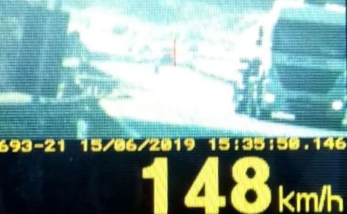 Flagra foi feito pela PRF em Ponta Grossa, nos Campos Gerais. Foto: Divulgação/PRF.