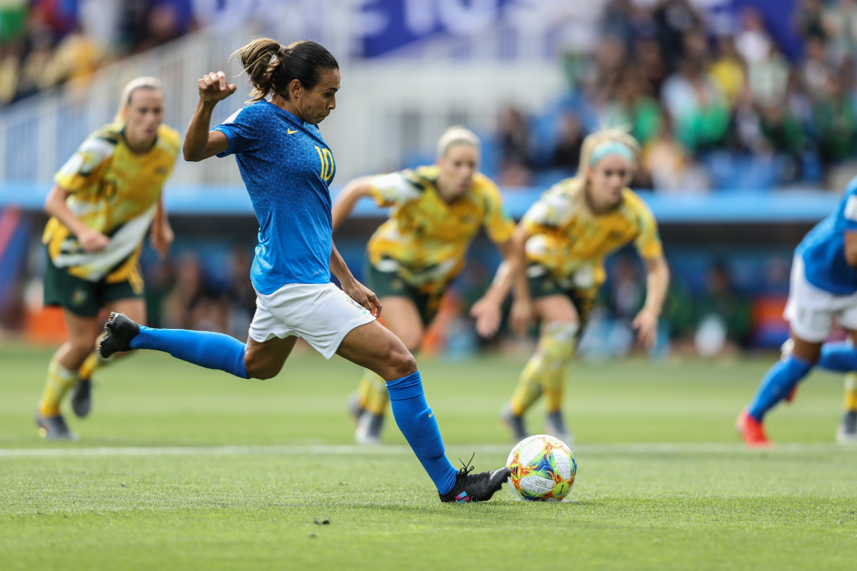 Marta abriu o placar do jogo e igualou Klose como os maiores artilheiros em Copas do Mundo. Foto: Rener Pinheiro/MoWa Press