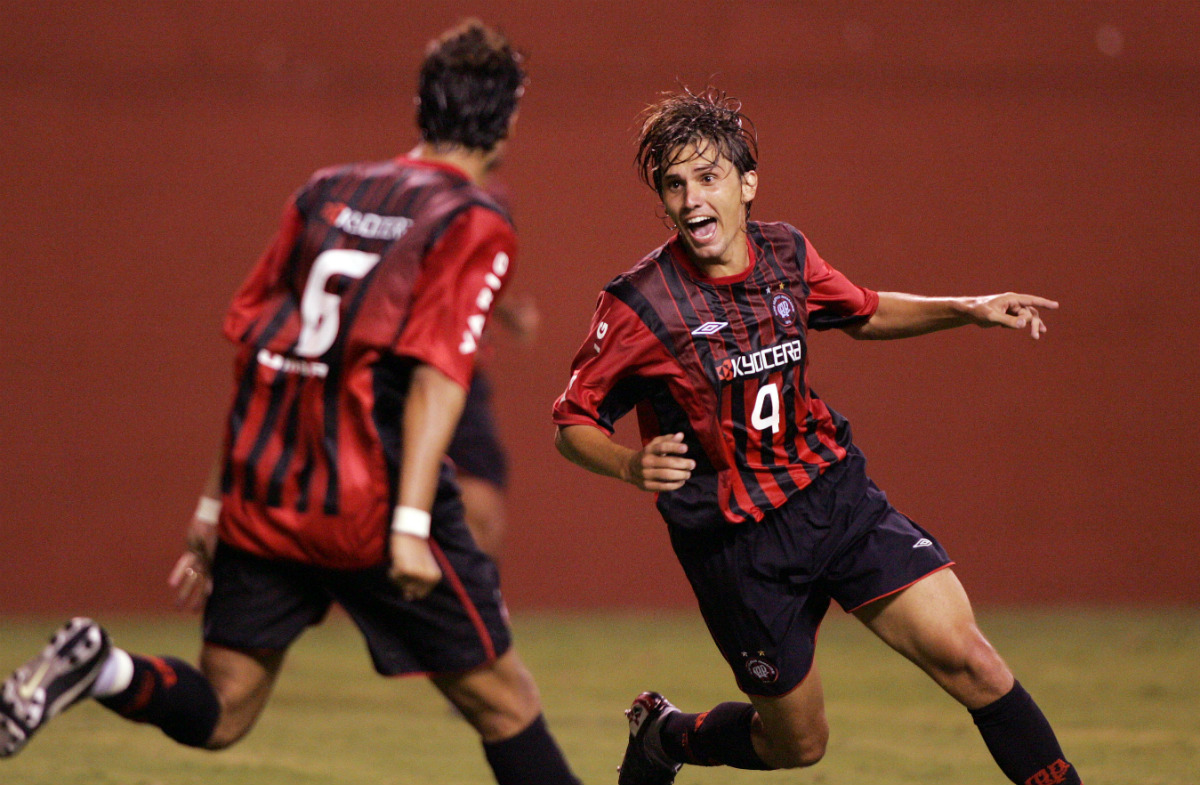 Zagueiro teve uma primeira passagem pelo Furacão, no início da carreira, entre 2005 e 2006. Foto: Arquivo