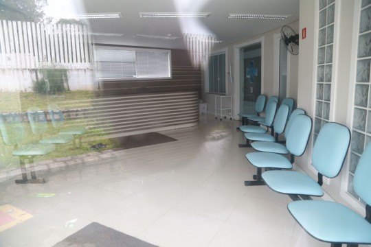 Leilão da Santa Casa de Colombo tem diversos interessados. Foto: Felipe Rosa/Tribuna do Paraná