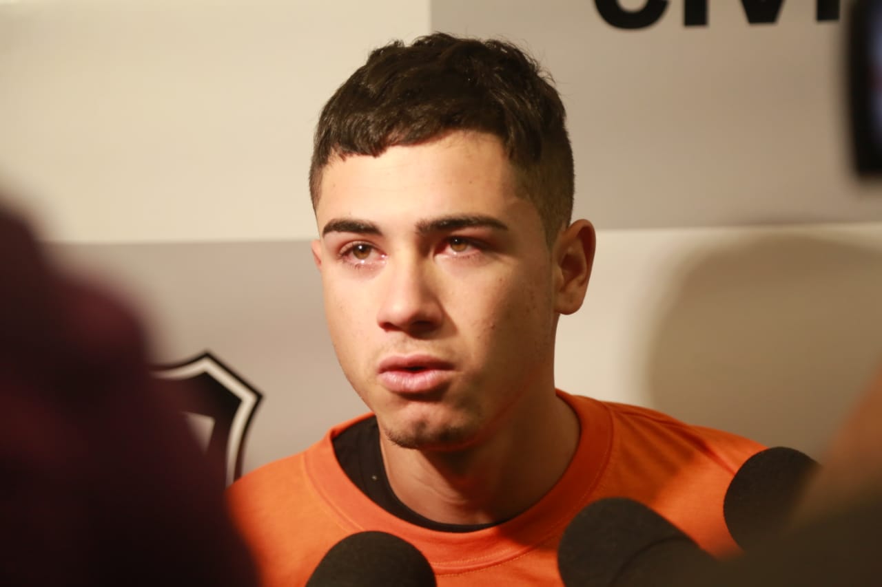 Ygor Franco da Rocha Antunes, suspeito de gerenciar o tráfico na favela "Cidade de Deus", no Parolin. Foto: Divulgação/Polícia Civil