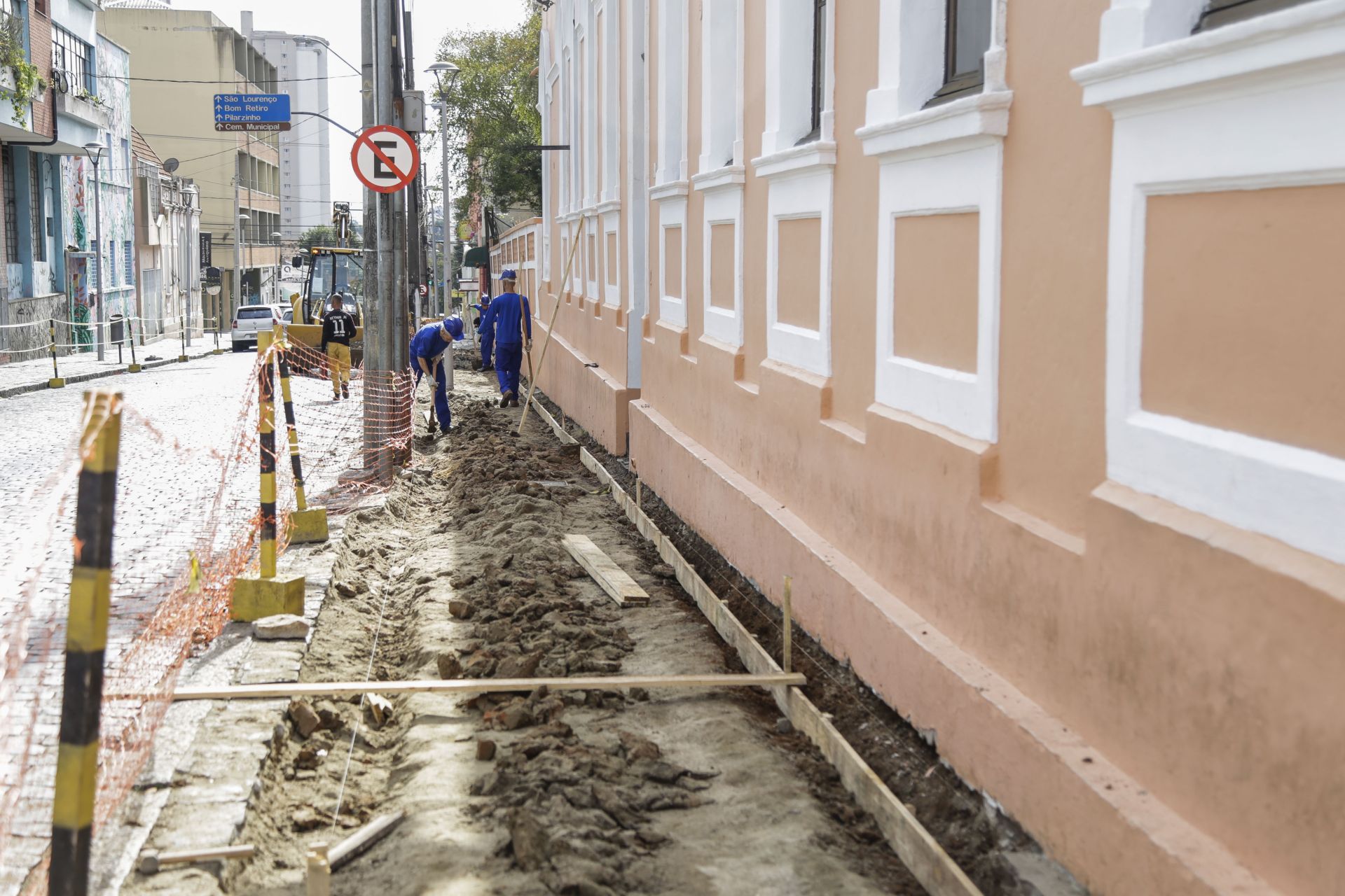 Obras de recuperação das calçadas do Centro Histórico, parte do programa Rosto da Cidade. Foto: Pedro Ribas/SMCS