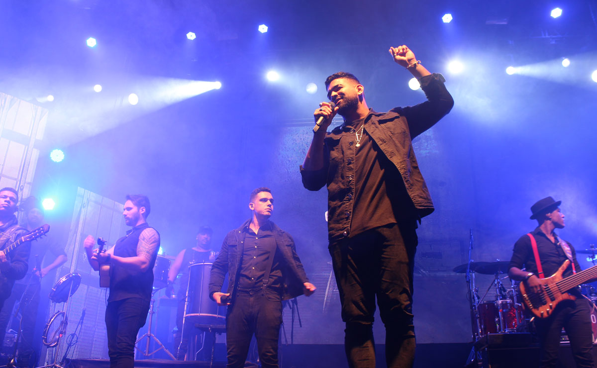 Show do cantor lotou a casa de shows Reconcert no último sábado (29). Foto: Lucas Sarzi/Tribuna do Paraná