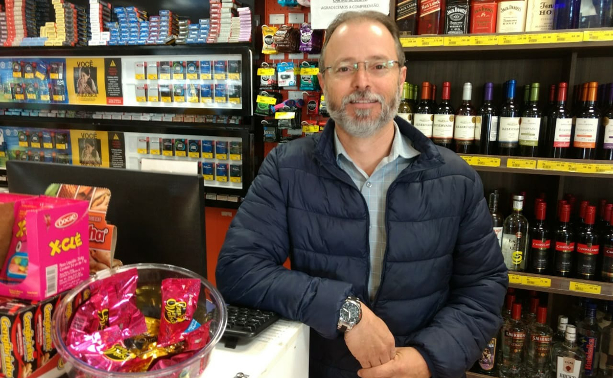 Dono do estabelecimento ficou surpreso com o relato da funcionária. Foto: Gerson Klaina/Tribuna do Paraná
