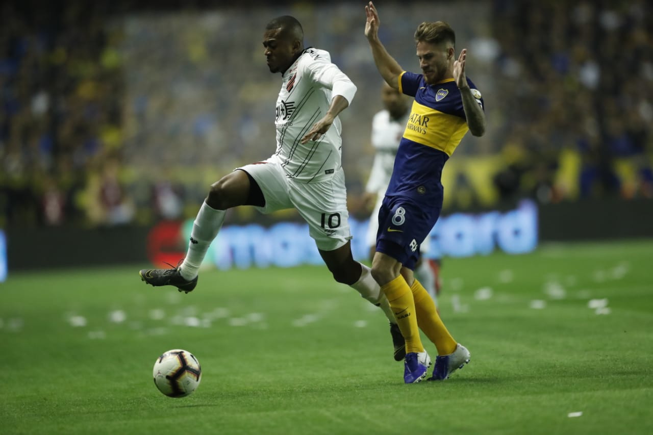 Athletico ficou bem abaixo do esperado na Bombonera e foi dominado do começo ao fim pelo Boca. Foto: Jonathan Campos