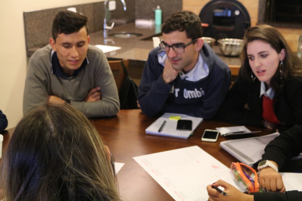 Gabriel Bukalowiski participou do projeto e hoje é estagiário do Instituto GRPCOM. Foto: Arquivo Pessoal