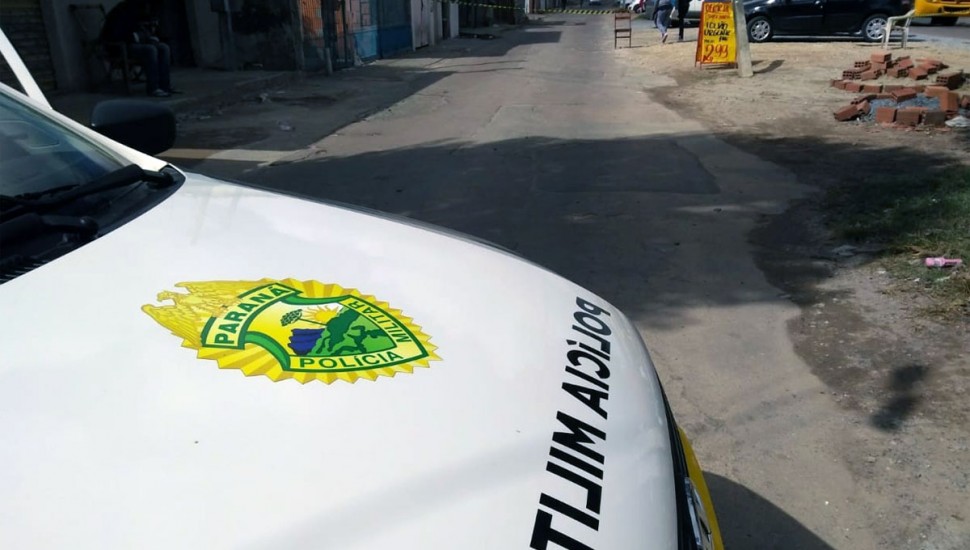 Tentativa de homicídio contra Diego ocorreu em plena luz do dia, na Cidade Industrial de Curitiba. Foto: Gerson Klaina/Tribuna do Paraná.