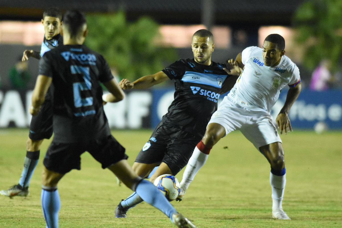 Londrina é o outro paranaense dentro do G4, mas vantagem para o Paraná Clube é de apenas um ponto. Foto: Gustavo Oliveira/Londrina Esporte Clube
