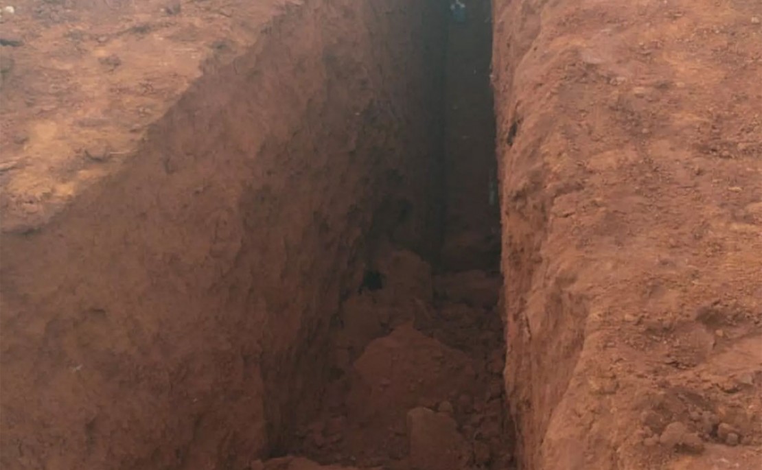 Desabamento que gerou quatro mortes ocorreu durante a instalação de uma rede de irrigação na área rural de Marilândia do Sul. Foto: Colaboração/Corpo de Bombeiros.